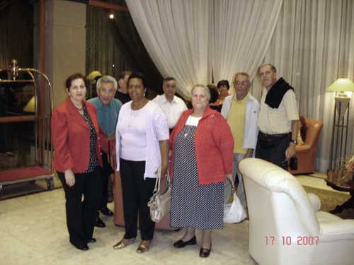 500x375 pixels (22K)