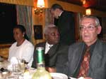 Caetano, Alice e Sérgio no jantar de gala com o Capitão do navio Skorpios II